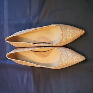 NEW IN BOX Banana Republic Madison Cat Heel, Size 7.5, Blush
